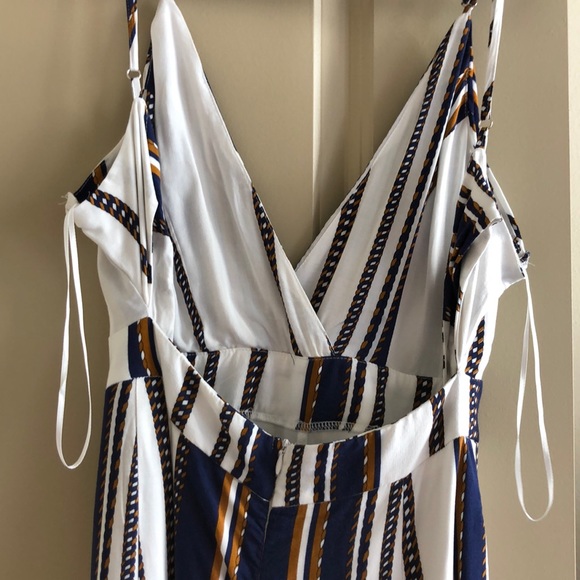 never worn jumpsuit - Picture 2 of 2